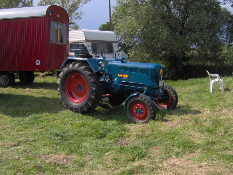 oldtimershowtrekkers13.jpg